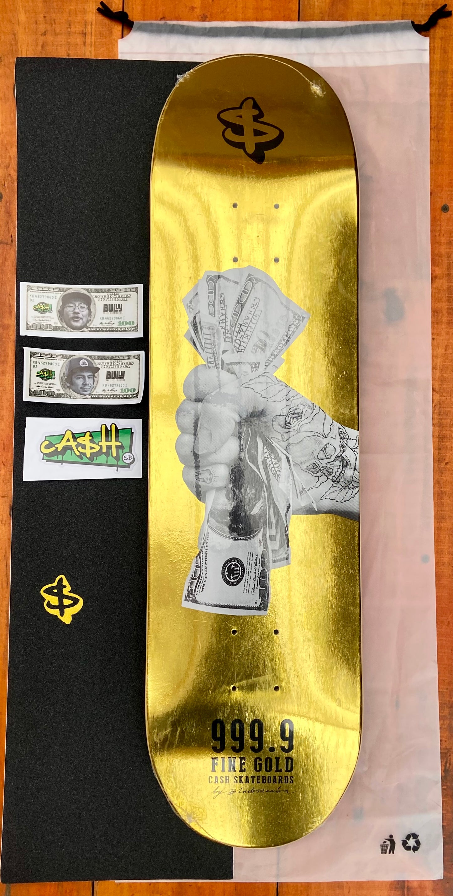 "GIMME THE MONEY" Tabla de skate Cash con lija cashskate.
