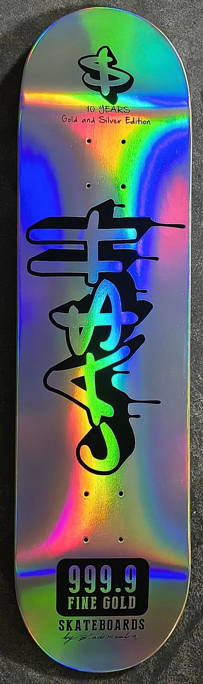 Anniversary 13 🪩Cash Skateboard mas lija cash, edición de colección, fluor metálico.