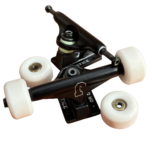 Set Trucks Justice 5,375" + Ruedas, Arma tu skate completo