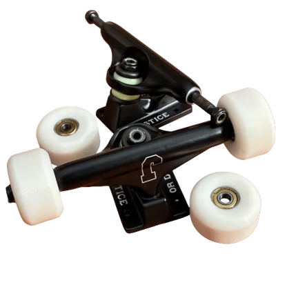 Set Trucks Justice 5,375" + Ruedas, Arma tu skate completo